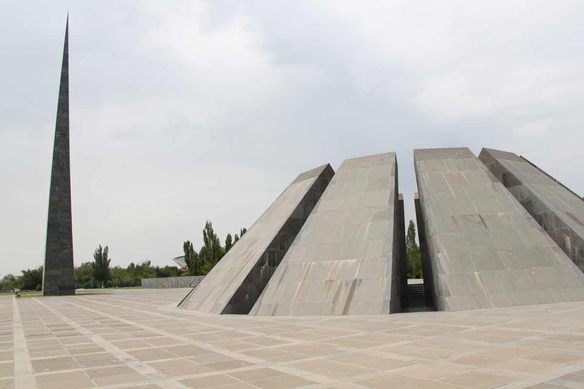 Expatlifeblog-photo of memorial complex at Yerevan Armenia