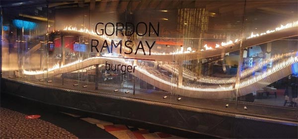 Expat Life Blog Las Vegas Tourist Ultimate Guide 2021 photo of Gordon Ramsay burger place in las vegas