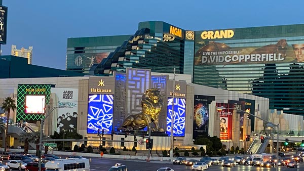 Expat Life Blog Las Vegas - Tourist Ultimate Guide 2021 photo of MGM hotel in Las Vegas