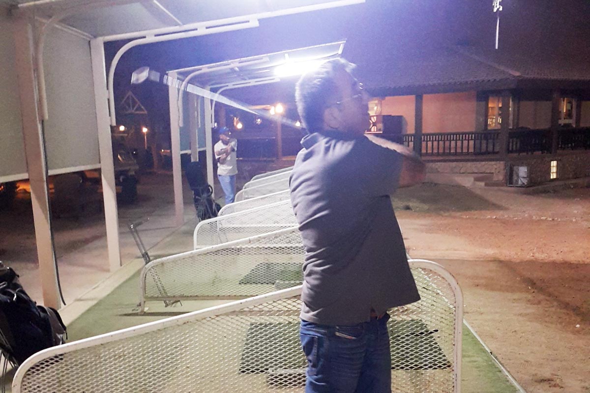expatlifeblog How To Get-Over-Being-Alone-In-New-Country-photo of Andre playing golf